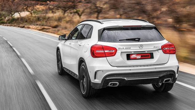 Apesar de perfil SUV, ele é só 1 cm mais alto que um Focus | <a href="https://gutenberg.quatrorodas.abril.com.br/carros/impressoes/mercedes-benz-gla-250-779014.shtml" rel="migration">Leia mais</a> Apesar de perfil SUV, ele é só 1 cm mais alto que um Focus | <a href="https://gutenberg.quatrorodas.abril.com.br/carros/impressoes/mercedes-benz-gla-250-779014.shtml" rel="migration">Leia mais</a>