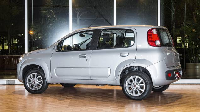 Uno enfrenta o Up! com duas motorizações, 1.0 e 1.4. O mais potente não compromete o consumo | <a href="https://gutenberg.quatrorodas.abril.com.br/carros/comparativos/hatches-compactos-entrada-779938.shtml" rel="migration">Leia mais</a> Uno enfrenta o Up! com duas motorizações, 1.0 e 1.4. O mais potente não compromete o consumo | <a href="https://gutenberg.quatrorodas.abril.com.br/carros/comparativos/hatches-compactos-entrada-779938.shtml" rel="migration">Leia mais</a>