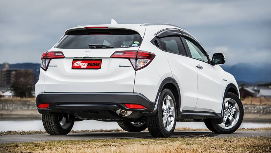 A curvatura do teto faz o SUV se assemelhar a um grande cupê | <a href="https://gutenberg.quatrorodas.abril.com.br/carros/impressoes/honda-vezel-777550.shtml" rel="migration">Leia mais</a>