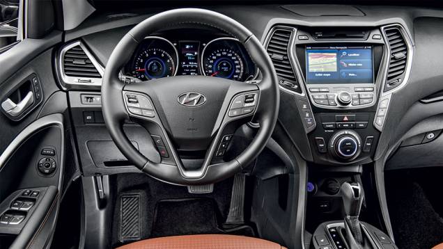 Central multimídia avisa sobre os limites legais de velocidade | <a href="https://gutenberg.quatrorodas.abril.com.br/carros/testes/hyundai-grand-santa-fe-782547.shtml" rel="migration">Leia mais</a> Central multimídia avisa sobre os limites legais de velocidade | <a href="https://gutenberg.quatrorodas.abril.com.br/carros/testes/hyundai-grand-santa-fe-782547.shtml" rel="migration">Leia mais</a>