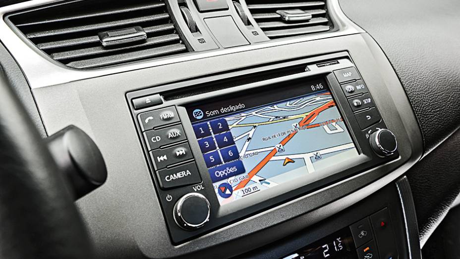 Multimídia do Sentra é fácil de operar | <a href="https://gutenberg.quatrorodas.abril.com.br/carros/comparativos/sedas-medios-783295.shtml" rel="migration">Leia mais</a> Multimídia do Sentra é fácil de operar | <a href="https://gutenberg.quatrorodas.abril.com.br/carros/comparativos/sedas-medios-783295.shtml" rel="migration">Leia mais</a>