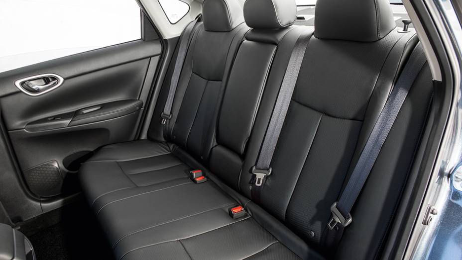 Espaço é um destaque: conforto para cinco | <a href="https://gutenberg.quatrorodas.abril.com.br/carros/comparativos/sedas-medios-783295.shtml" rel="migration">Leia mais</a> Espaço é um destaque: conforto para cinco | <a href="https://gutenberg.quatrorodas.abril.com.br/carros/comparativos/sedas-medios-783295.shtml" rel="migration">Leia mais</a>