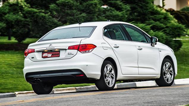 C4 Lounge Turbo THP é a versão ideal para comprar | <a href="https://gutenberg.quatrorodas.abril.com.br/carros/comparativos/sedas-medios-783295.shtml" rel="migration">Leia mais</a> C4 Lounge Turbo THP é a versão ideal para comprar | <a href="https://gutenberg.quatrorodas.abril.com.br/carros/comparativos/sedas-medios-783295.shtml" rel="migration">Leia mais</a>