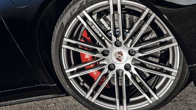 | <a href="https://gutenberg.quatrorodas.abril.com.br/carros/testes/porscshe-911-turbo-795081.shtml" rel="migration">Leia mais</a> | <a href="https://gutenberg.quatrorodas.abril.com.br/carros/testes/porscshe-911-turbo-795081.shtml" rel="migration">Leia mais</a>