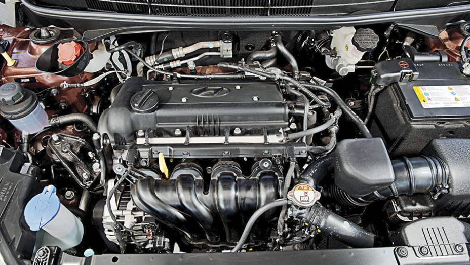 1.6 16V do HB20 tem comando vari&aacute;vel | <a href="https://gutenberg.quatrorodas.abril.com.br/carros/comparativos/renault-sandero-x-chevrolet-onix-x-hyundai-hb20-798448.shtml" rel="migration">Leia mais</a>