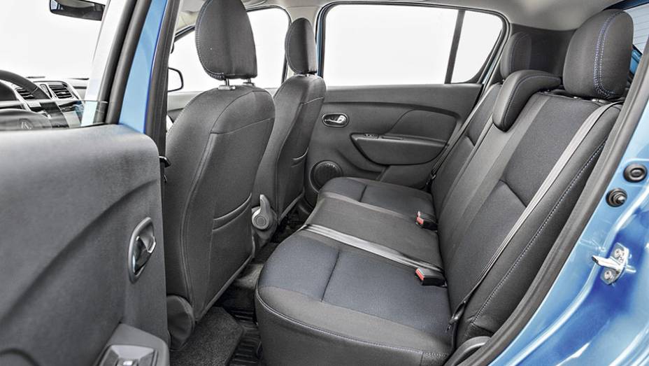 | <a href="https://gutenberg.quatrorodas.abril.com.br/carros/comparativos/renault-sandero-x-chevrolet-onix-x-hyundai-hb20-798448.shtml" rel="migration">Leia mais</a>