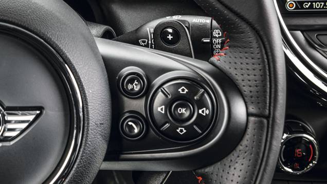 Borboletas não são de série | <a href="https://gutenberg.quatrorodas.abril.com.br/carros/testes/mini-cooper-799550.shtml" rel="migration">Leia mais</a> Borboletas não são de série | <a href="https://gutenberg.quatrorodas.abril.com.br/carros/testes/mini-cooper-799550.shtml" rel="migration">Leia mais</a>