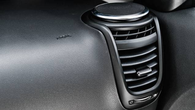 Tweet foi embutido nas saídas periféricas do ventilador | <a href="https://gutenberg.quatrorodas.abril.com.br/carros/testes/kia-soul-ed-9-2014-802652.shtml" target="_blank" rel="migration">Leia mais</a> Tweet foi embutido nas saídas periféricas do ventilador | <a href="https://gutenberg.quatrorodas.abril.com.br/carros/testes/kia-soul-ed-9-2014-802652.shtml" target="_blank" rel="migration">Leia mais</a>