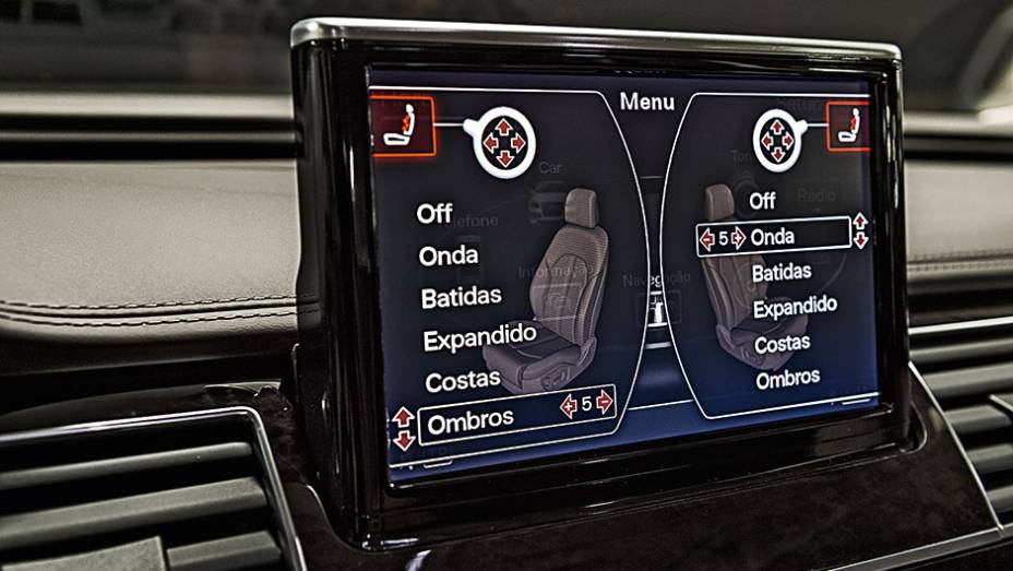 Menu do massageador pode ser acessado pela central multim&iacute;dia | <a href="https://gutenberg.quatrorodas.abril.com.br/carros/testes/audi-a8-4-0-tfsi-819948.shtml" target="_blank" rel="migration">Leia mais</a>