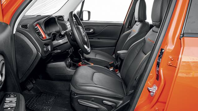 Coluna de direção telescópica é item de série | <a href="https://gutenberg.quatrorodas.abril.com.br/carros/impressoes/jeep-renegade-823470.shtml" target="_blank" rel="migration">Leia mais</a> Coluna de direção telescópica é item de série | <a href="https://gutenberg.quatrorodas.abril.com.br/carros/impressoes/jeep-renegade-823470.shtml" target="_blank" rel="migration">Leia mais</a>