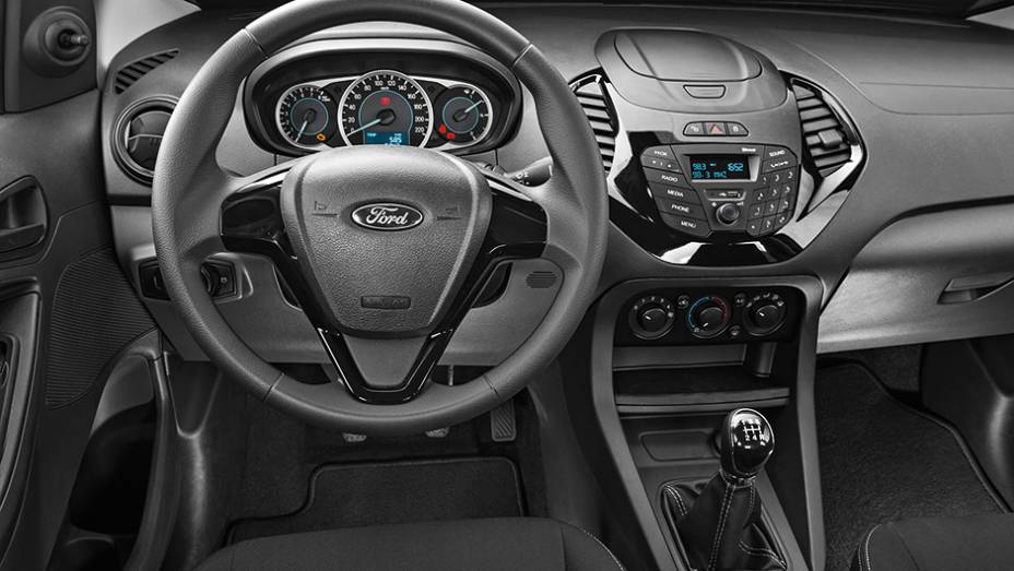 Versão de entrada SE tem suporte para smartphone | <a href="https://gutenberg.quatrorodas.abril.com.br/carros/testes/ford-ka-1-0-824120.shtml" target="_blank" rel="migration">Leia mais</a>