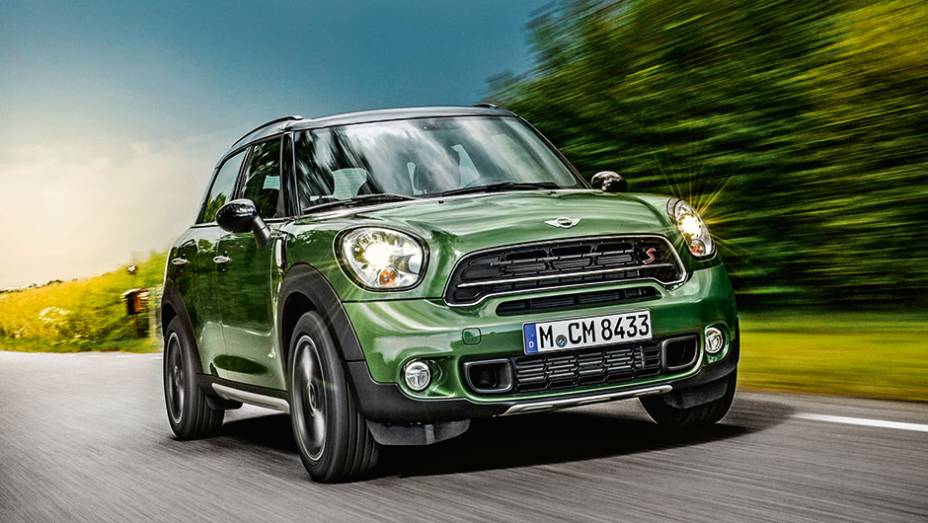 Frente chapada: DNA da Mini segue intocado | <a href="https://gutenberg.quatrorodas.abril.com.br/carros/impressoes/mini-countryman-822100.shtml" target="_blank" rel="migration">Leia mais</a>