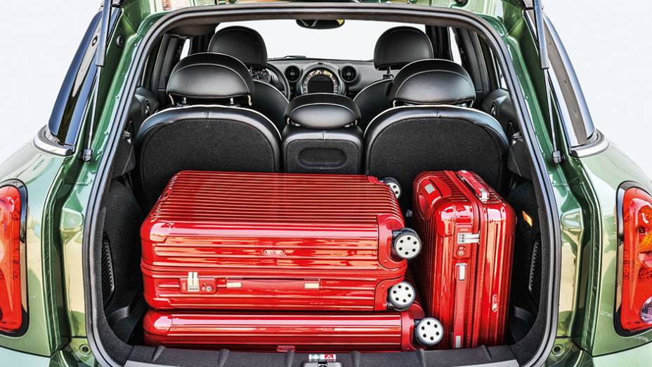 Porta-malas: volume &eacute; de 350 litros | <a href="https://gutenberg.quatrorodas.abril.com.br/carros/impressoes/mini-countryman-822100.shtml" target="_blank" rel="migration">Leia mais</a>