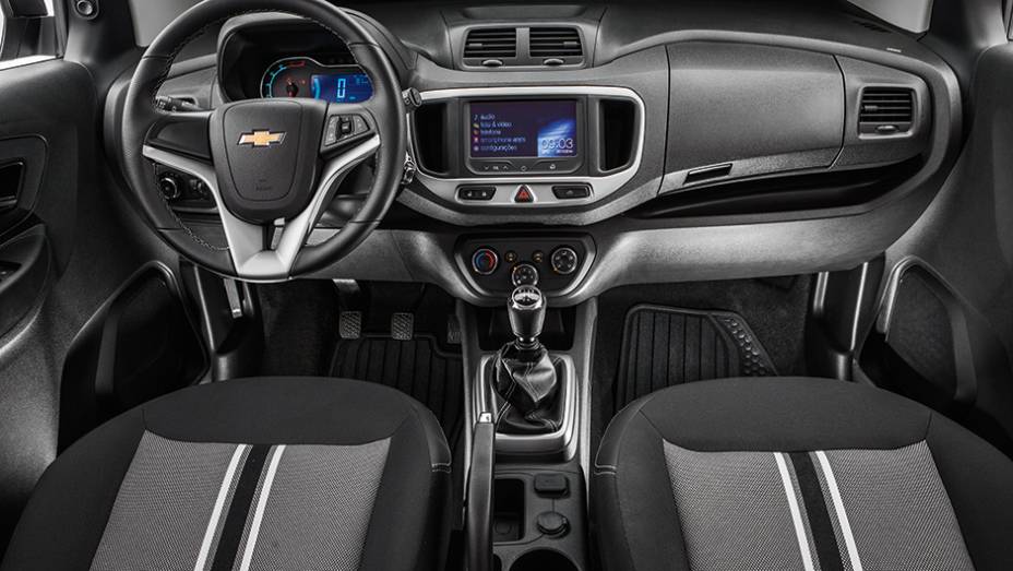 Versão manual teve a primeira marcha encurtada para garantir agilidade em arrancadas | <a href="https://gutenberg.quatrorodas.abril.com.br/carros/testes/chevrolet-spin-activ-824061.shtml" target="_blank" rel="migration">Leia mais</a>