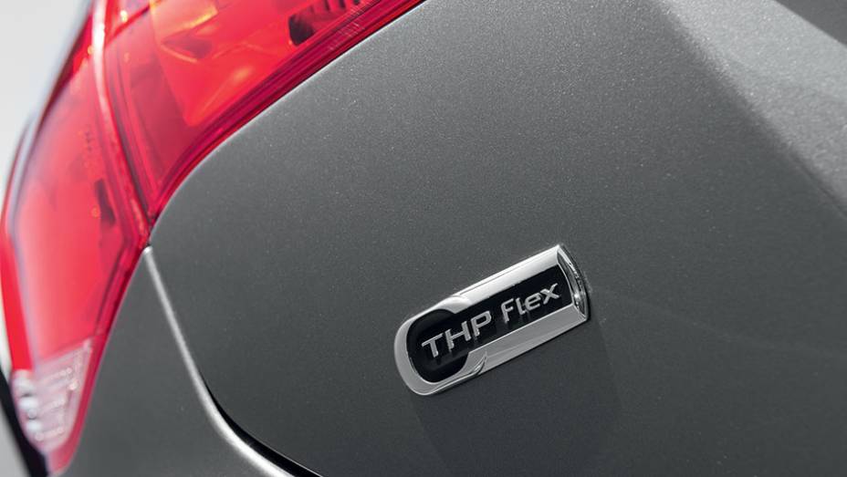 Placa identificadora: única novidade visual | <a href="https://gutenberg.quatrorodas.abril.com.br/carros/testes/citroen-c4-thp-flex-829221.shtml" rel="migration">Leia mais</a>