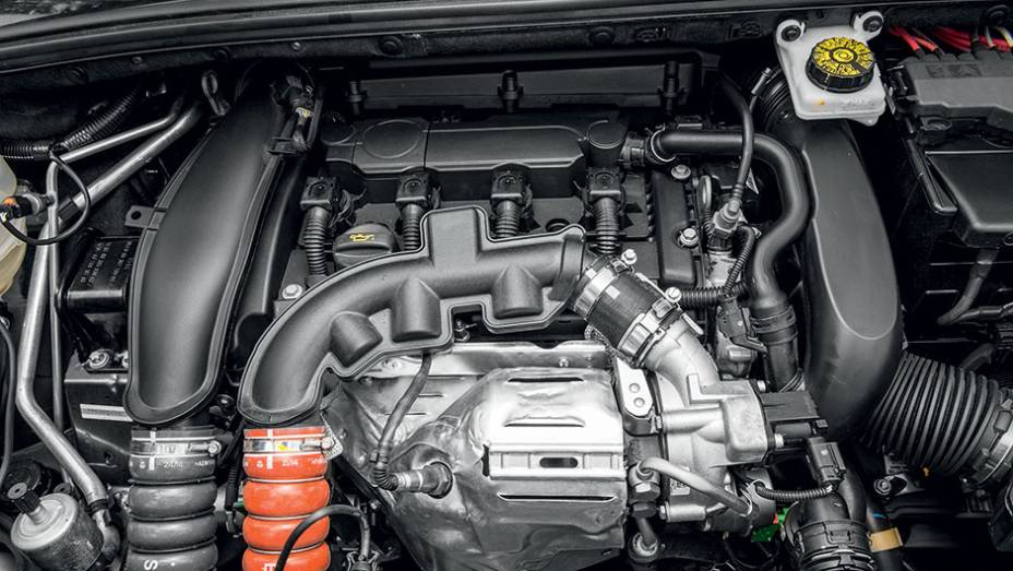 Com etanol, o novo motor entrega 173 cv | <a href="https://gutenberg.quatrorodas.abril.com.br/carros/testes/citroen-c4-thp-flex-829221.shtml" rel="migration">Leia mais</a>