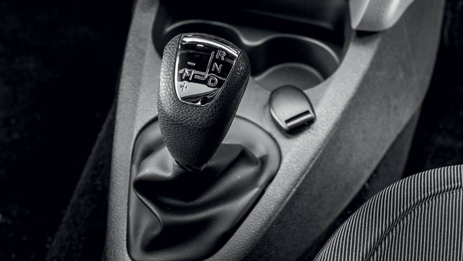 As trocas podem ser autom&aacute;ticas ou manuais | <a href="https://gutenberg.quatrorodas.abril.com.br/carros/testes/renault-logan-836500.shtml" target="_blank" rel="migration">Leia mais</a>