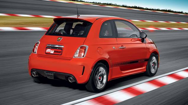 Abarth tem saias laterais, aerofólio e extrator de ar | <a href="https://gutenberg.quatrorodas.abril.com.br/carros/comparativos/comparativo-esportivos-841704.shtml" target="_blank" rel="migration">Leia mais</a> Abarth tem saias laterais, aerofólio e extrator de ar | <a href="https://gutenberg.quatrorodas.abril.com.br/carros/comparativos/comparativo-esportivos-841704.shtml" target="_blank" rel="migration">Leia mais</a>