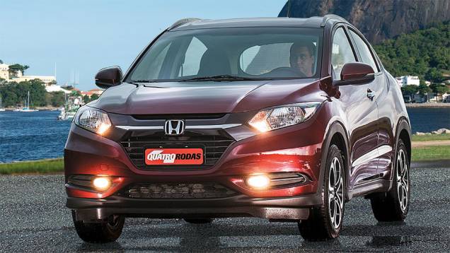 SUV tem rodas de liga leve e pneus 215/55 R17 | <a href="https://gutenberg.quatrorodas.abril.com.br/carros/testes/honda-hr-v-exl-848201.shtml" target="_blank" rel="migration">Leia mais</a> SUV tem rodas de liga leve e pneus 215/55 R17 | <a href="https://gutenberg.quatrorodas.abril.com.br/carros/testes/honda-hr-v-exl-848201.shtml" target="_blank" rel="migration">Leia mais</a>