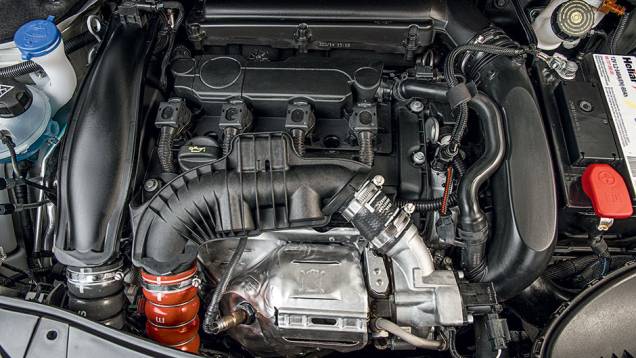 Motor 1.6 turbo ganhou sistema flex em 2014 |<a href="https://gutenberg.quatrorodas.abril.com.br/carros/testes/peugeot-2008-857260.shtml" target="_blank" rel="migration">Leia mais</a> Motor 1.6 turbo ganhou sistema flex em 2014 |<a href="https://gutenberg.quatrorodas.abril.com.br/carros/testes/peugeot-2008-857260.shtml" target="_blank" rel="migration">Leia mais</a>