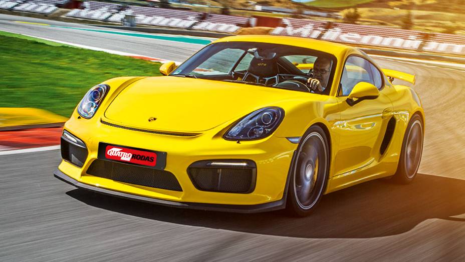 O GT4 herdou componentes da suspensão e motor do 911 | <a href="https://gutenberg.quatrorodas.abril.com.br/carros/impressoes/porsche-cayman-gt4-855525.shtml" target="_blank" rel="migration">Leia mais</a>