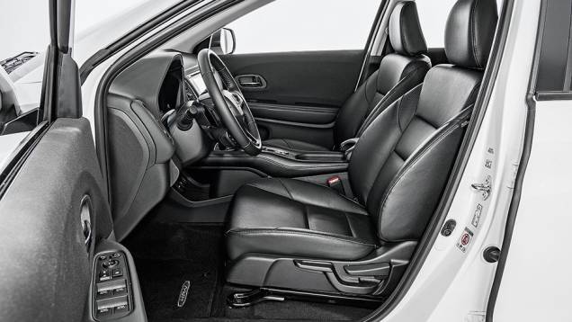 Passageirosviajam maisconfortavelmente | <a href="https://gutenberg.quatrorodas.abril.com.br/carros/comparativos/suvs-x-sedas-881220.shtml" target="_blank" rel="migration">Leia mais</a> Passageirosviajam maisconfortavelmente | <a href="https://gutenberg.quatrorodas.abril.com.br/carros/comparativos/suvs-x-sedas-881220.shtml" target="_blank" rel="migration">Leia mais</a>
