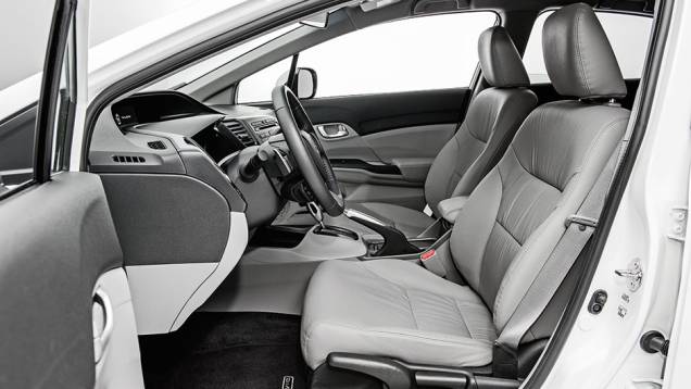 <a href="https://gutenberg.quatrorodas.abril.com.br/carros/comparativos/suvs-x-sedas-881220.shtml" target="_blank" rel="migration">Leia mais</a> <a href="https://gutenberg.quatrorodas.abril.com.br/carros/comparativos/suvs-x-sedas-881220.shtml" target="_blank" rel="migration">Leia mais</a>