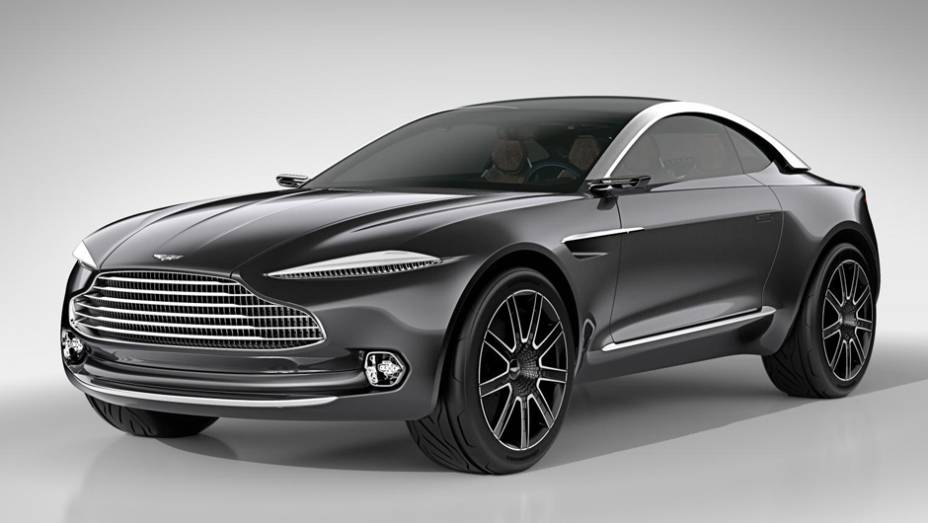 DBX é um conceito totalmente elétrico | <a href="https://gutenberg.quatrorodas.abril.com.br/noticias/saloes/genebra-2015/aston-martin-exibe-conceito-dbx-genebra-842885.shtml" target="_blank" rel="migration">Leia mais</a>