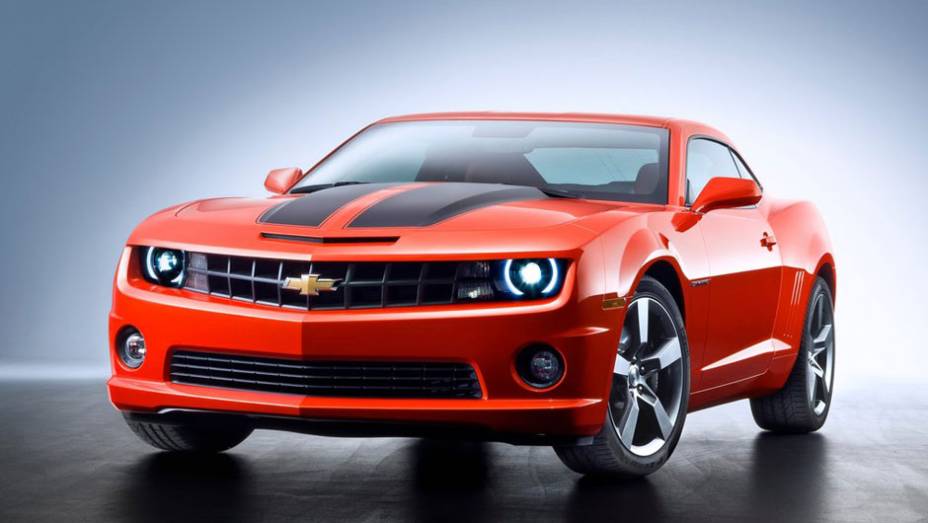 <a href="https://gutenberg.quatrorodas.abril.com.br/noticias/chevrolet-camaro-chega-europa-305036_p.shtml" rel="migration">Leia mais</a>