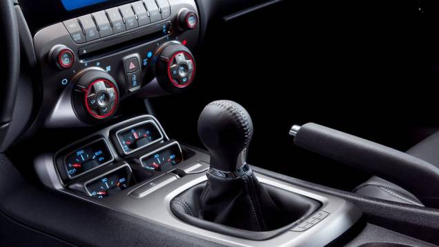 <a href="https://gutenberg.quatrorodas.abril.com.br/noticias/chevrolet-camaro-chega-europa-305036_p.shtml" rel="migration">Leia mais</a> <a href="https://gutenberg.quatrorodas.abril.com.br/noticias/chevrolet-camaro-chega-europa-305036_p.shtml" rel="migration">Leia mais</a>