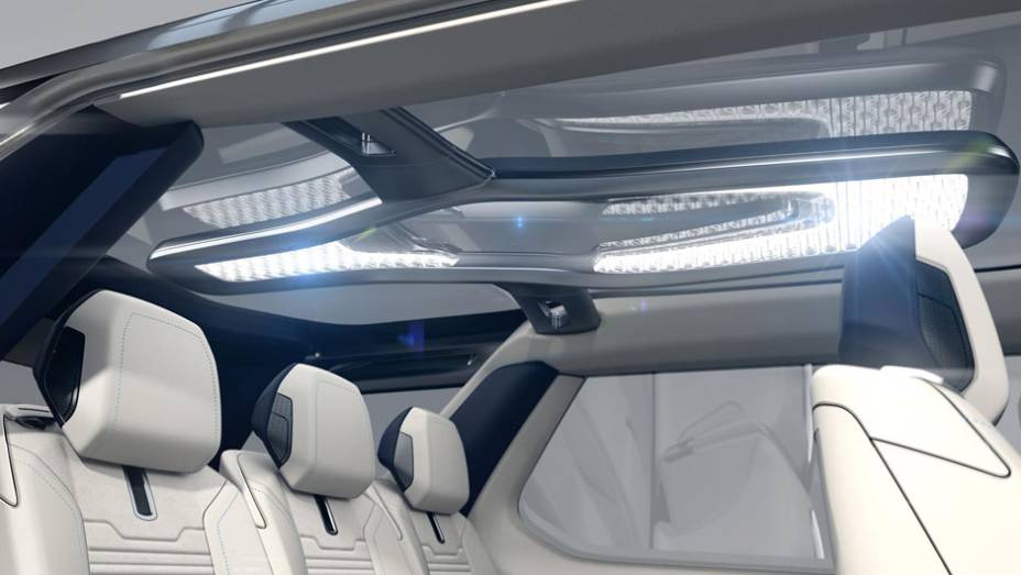 Sistema de iluminação, aliado ao teto transparente, garantem grande conforto aos passageiros | <a href="https://gutenberg.quatrorodas.abril.com.br/noticias/fabricantes/land-rover-lanca-conceito-discovery-vision-779837.shtml" rel="migration">Leia mais</a>