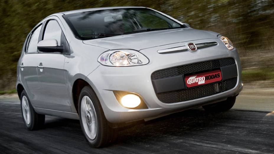 Novo Fiat Palio: nota 3/5 | <a href="https://gutenberg.quatrorodas.abril.com.br/noticias/carros-mais-menos-resistentes-alagamentos-731244.shtml" rel="migration">Leia mais</a>