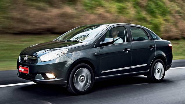 Fiat Grand Siena: 3/5 | <a href="https://gutenberg.quatrorodas.abril.com.br/noticias/carros-mais-menos-resistentes-alagamentos-731244.shtml" rel="migration">Leia mais</a> Fiat Grand Siena: 3/5 | <a href="https://gutenberg.quatrorodas.abril.com.br/noticias/carros-mais-menos-resistentes-alagamentos-731244.shtml" rel="migration">Leia mais</a>