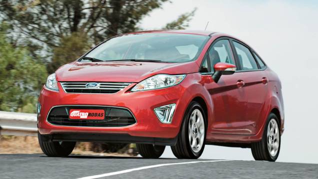 Ford New Fiesta: 3,5/5 | <a href="https://gutenberg.quatrorodas.abril.com.br/noticias/carros-mais-menos-resistentes-alagamentos-731244.shtml" rel="migration">Leia mais</a> Ford New Fiesta: 3,5/5 | <a href="https://gutenberg.quatrorodas.abril.com.br/noticias/carros-mais-menos-resistentes-alagamentos-731244.shtml" rel="migration">Leia mais</a>