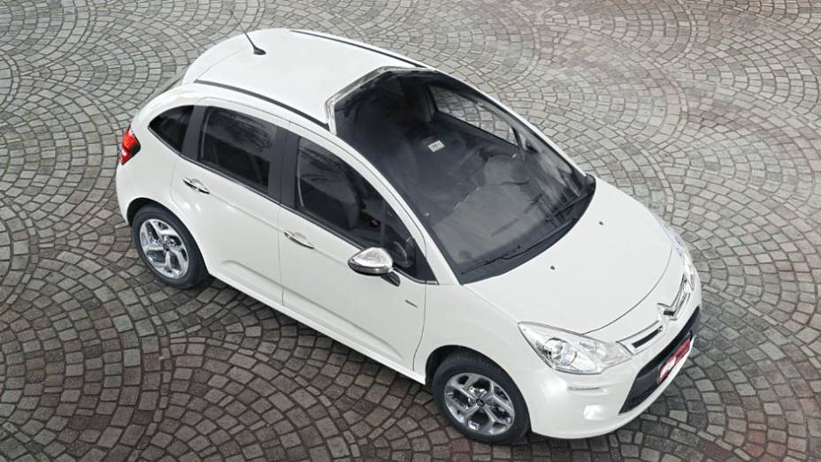 Novo Citroën C3: 3,5/5 | <a href="https://gutenberg.quatrorodas.abril.com.br/noticias/carros-mais-menos-resistentes-alagamentos-731244.shtml" rel="migration">Leia mais</a>