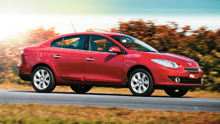 Renault Fluence: 5/5 | <a href="https://gutenberg.quatrorodas.abril.com.br/noticias/carros-mais-menos-resistentes-alagamentos-731244.shtml" rel="migration">Leia mais</a>