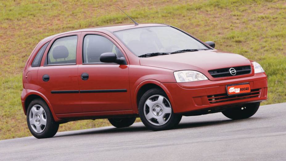 GM Corsa hatch: 1,5/5 | <a href="https://gutenberg.quatrorodas.abril.com.br/noticias/carros-mais-menos-resistentes-alagamentos-731244.shtml" rel="migration">Leia mais</a>