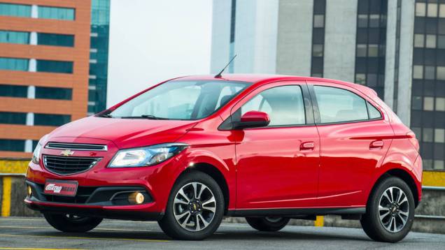 GM Onix: 2/5 | <a href="https://gutenberg.quatrorodas.abril.com.br/noticias/carros-mais-menos-resistentes-alagamentos-731244.shtml" rel="migration">Leia mais</a> GM Onix: 2/5 | <a href="https://gutenberg.quatrorodas.abril.com.br/noticias/carros-mais-menos-resistentes-alagamentos-731244.shtml" rel="migration">Leia mais</a>