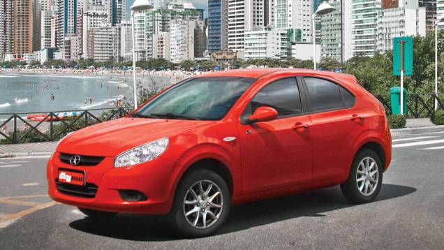 JAC J3 hatch: 2,5/5 | <a href="https://gutenberg.quatrorodas.abril.com.br/noticias/carros-mais-menos-resistentes-alagamentos-731244.shtml" rel="migration">Leia mais</a> JAC J3 hatch: 2,5/5 | <a href="https://gutenberg.quatrorodas.abril.com.br/noticias/carros-mais-menos-resistentes-alagamentos-731244.shtml" rel="migration">Leia mais</a>