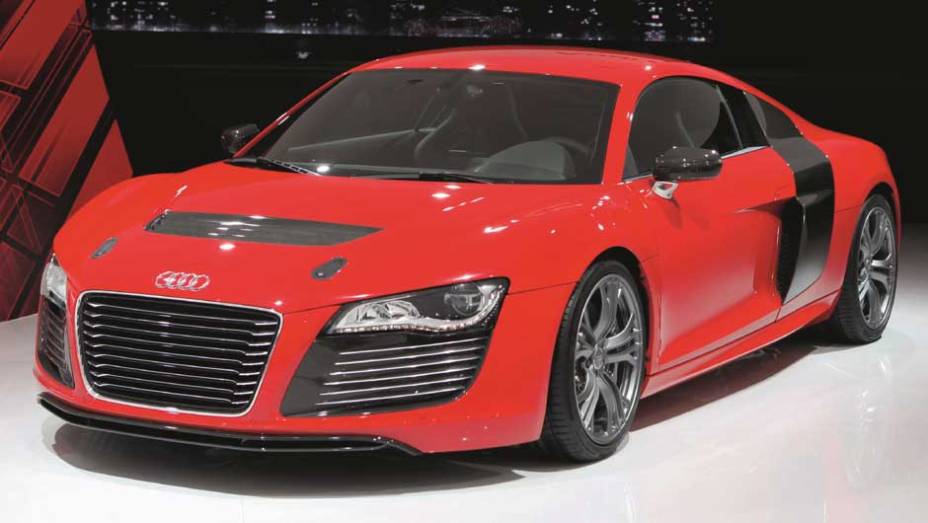 R8 e-tron se diferencia do atual R8 por abertura no cap&ocirc;