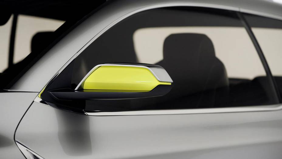 Amarelo dos retrovisores combina com as pinças de freios, amarrações da caçamba e contorno dos dutos de escape | <a href="https://gutenberg.quatrorodas.abril.com.br/noticias/saloes/detroit-2015/hyundai-revela-conceito-santa-cruz-detroit-825121.shtmll" rel="migration">Leia mais</a>