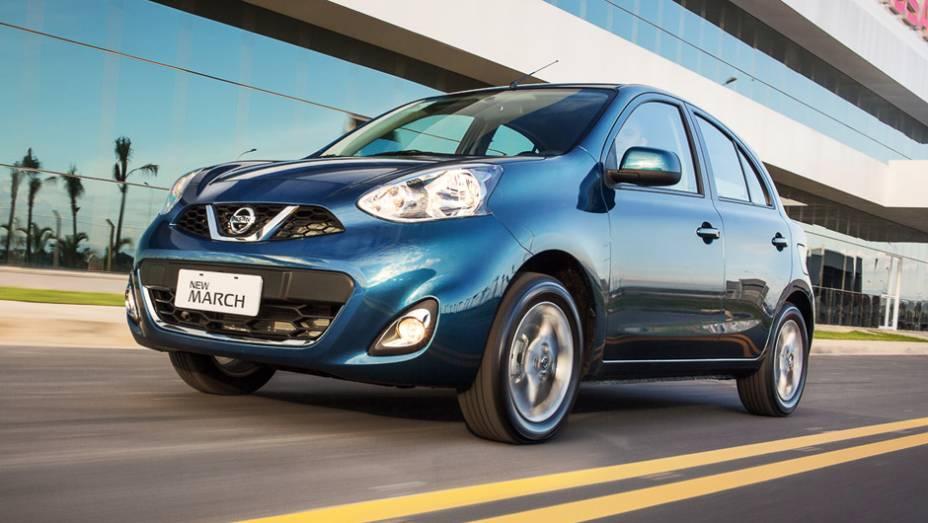 Compactos: Nissan New March 1.0 16V Flex - 9,4 km/l etanol - 13,5 km/l gasolina | <a href="https://gutenberg.quatrorodas.abril.com.br/noticias/mercado/inmetro-divulga-ranking-2015-programa-etiquetagem-veicular-827512.shtml" rel="migration">Leia mais</a>