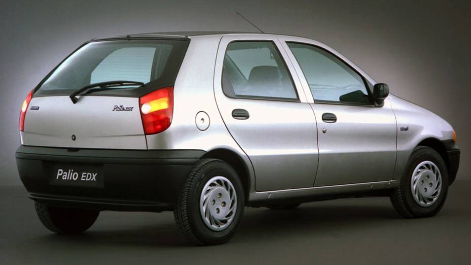 As versões populares fizeram o Palio se aproximar do Gol nas vendas As versões populares fizeram o Palio se aproximar do Gol nas vendas