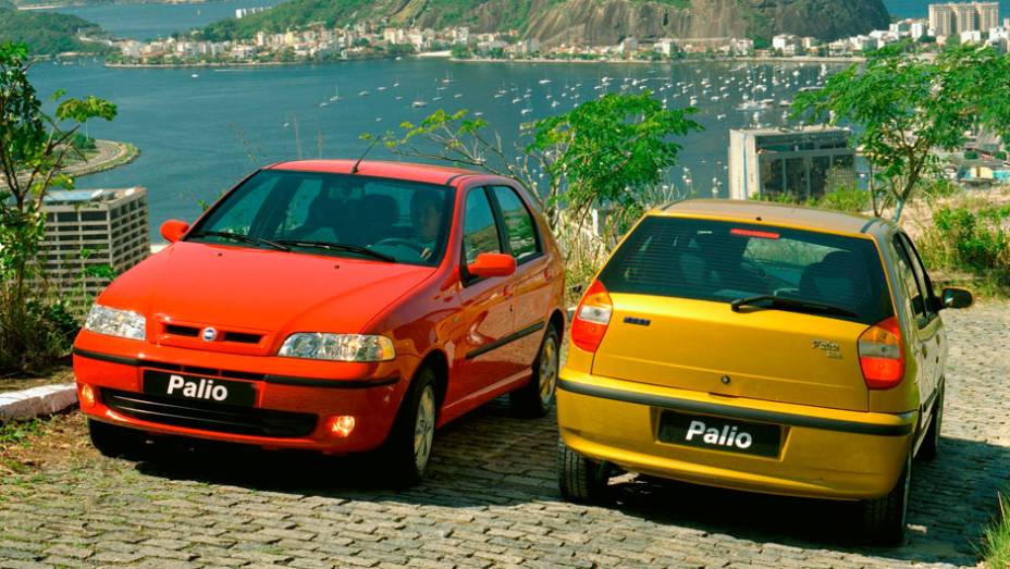 O Palio ELX tinha visual mais luxuoso e itens de categoria superior O Palio ELX tinha visual mais luxuoso e itens de categoria superior