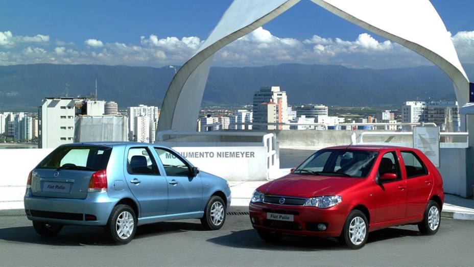 A terceira geração surgiu em 2003 e muitos o consideram como o Palio mais bonito já produzido A terceira geração surgiu em 2003 e muitos o consideram como o Palio mais bonito já produzido