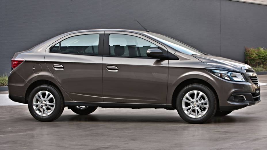 Novo Chevrolet Prisma LT ser&aacute; oferecido com os motores 1.0 e 1.4. Vers&atilde;o LTZ s&oacute; utilizar&aacute; o propulsor 1.4 | <a href="https://gutenberg.quatrorodas.abril.com.br/carros/lancamentos/novo-chevrolet-prisma-custa-partir-r-xx-xxx-733233.shtml" rel="migration">Leia mais</a>