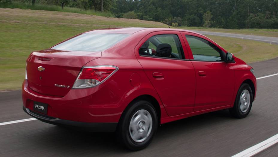 Novo Chevrolet Prisma | <a href="https://gutenberg.quatrorodas.abril.com.br/carros/lancamentos/novo-chevrolet-prisma-custa-partir-r-xx-xxx-733233.shtml" rel="migration">Leia mais</a>