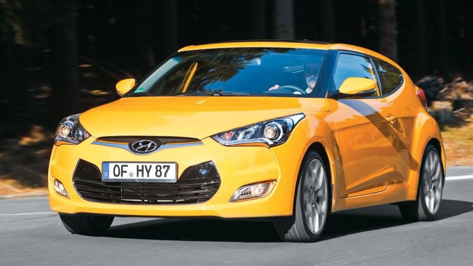 A porta do motorista é maior que a do passageiro A porta do motorista é maior que a do passageiro