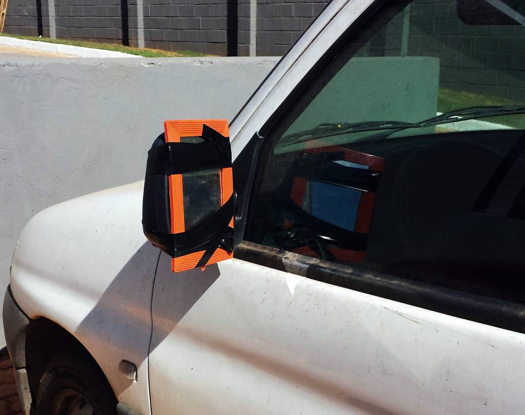 Improviso de espelho no retrovisor Improviso de espelho no retrovisor