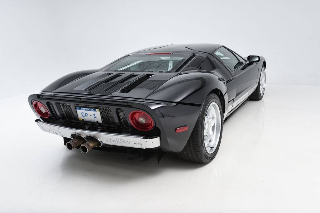 Ford GT Ford GT na posição 3x4 de traseira